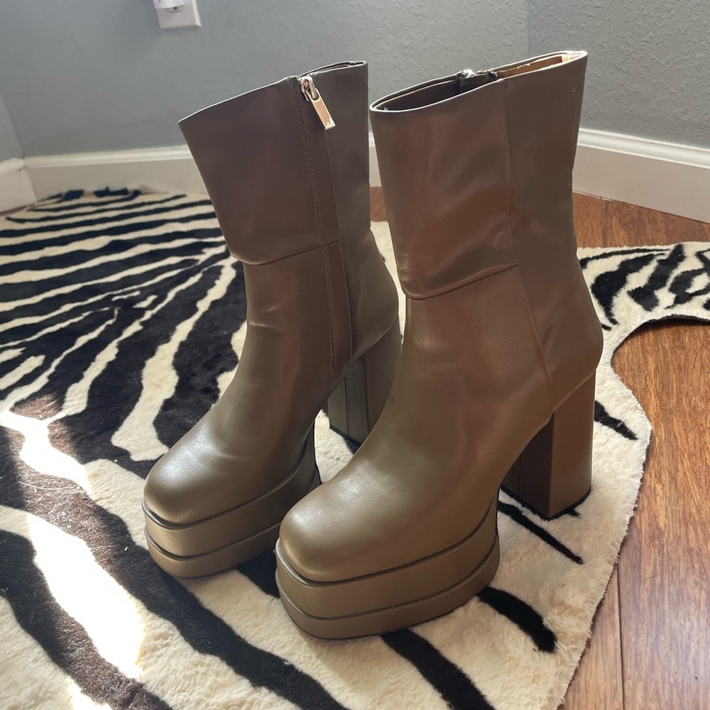 Olive Green brown chunky H&M Platform Ankle Boots